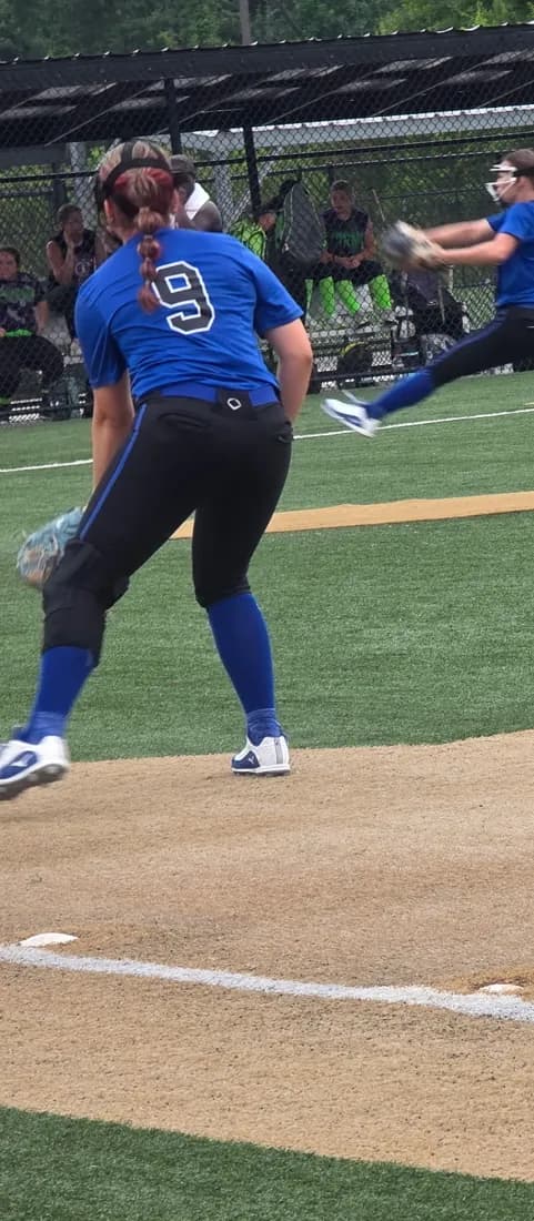 Alexis Arnold winding up to pitch at Hammond America.